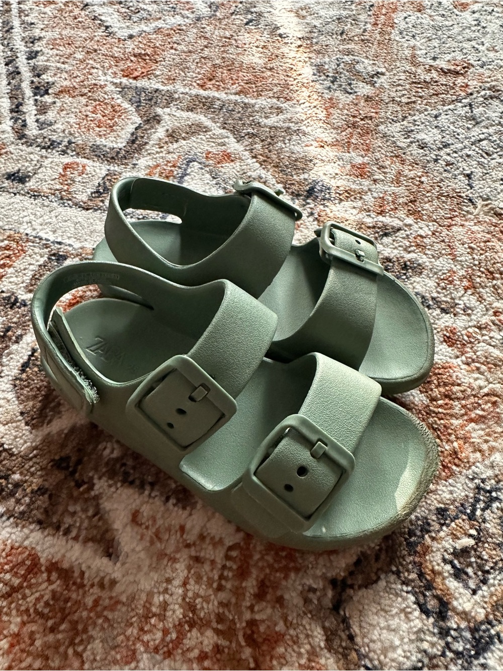 Zara Green sandals Size 25